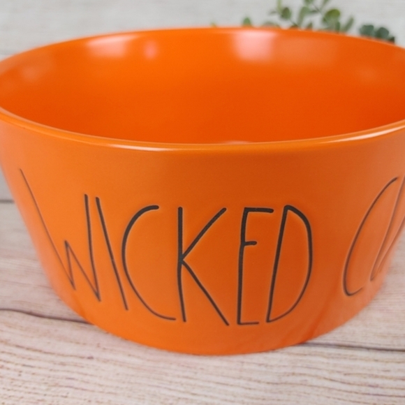 Rae Dunn WICKED Dog Bowl 8" Halloween Fall decor pet - Picture 4 of 4